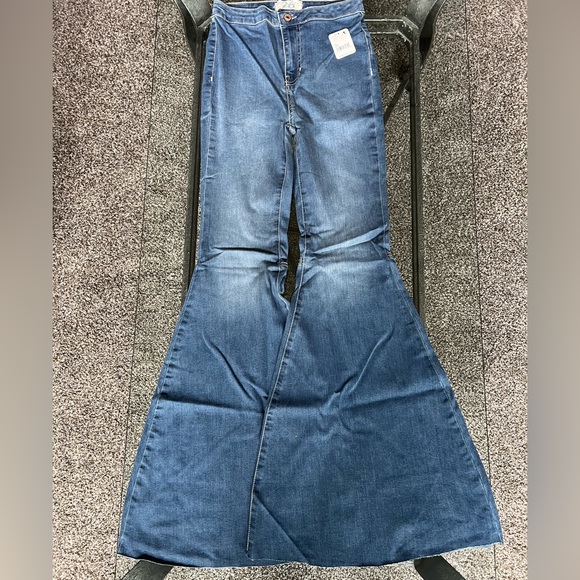 26. Free People Just Float in Flare Jeans Jericho Blue - Picture 6 of 10
